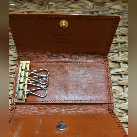 🧡 LV EPI 4 Key Holder - Picture 5 of 9